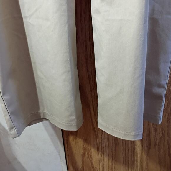 Lee Relaxed Straight Leg 24W Petite Wrinkle Free Mid Rise Khaki Workwear Career - Picture 5 of 10